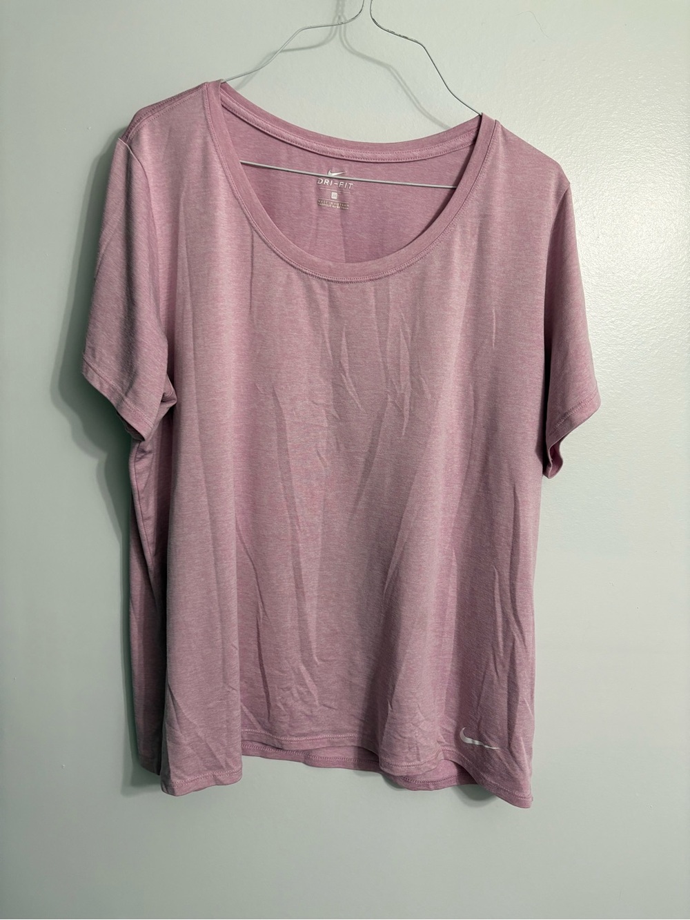 Pink Nike Ladies Short Sleeves T Shirt Dry Fit athletic Plus Size 1X Gym Travel